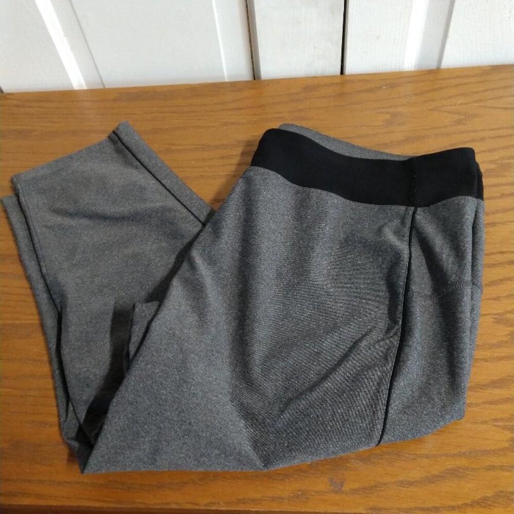 Xersion Woman 1X Fitted Leggings Gray/Black